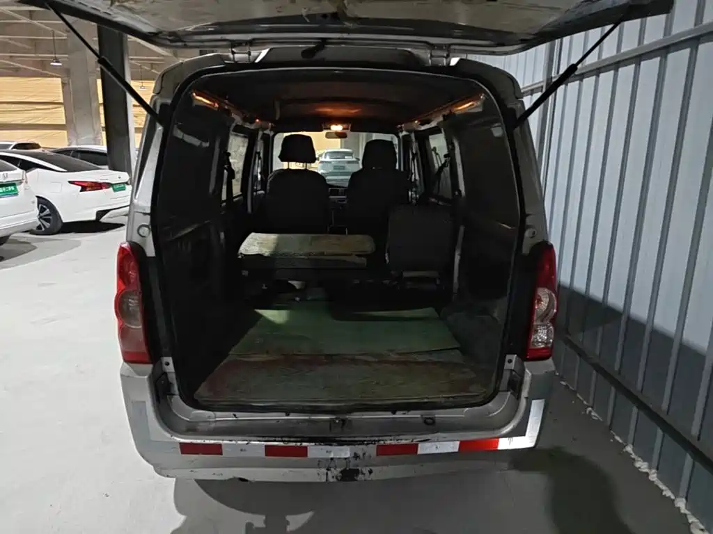 Wuling Rongguang — миниатюра 22