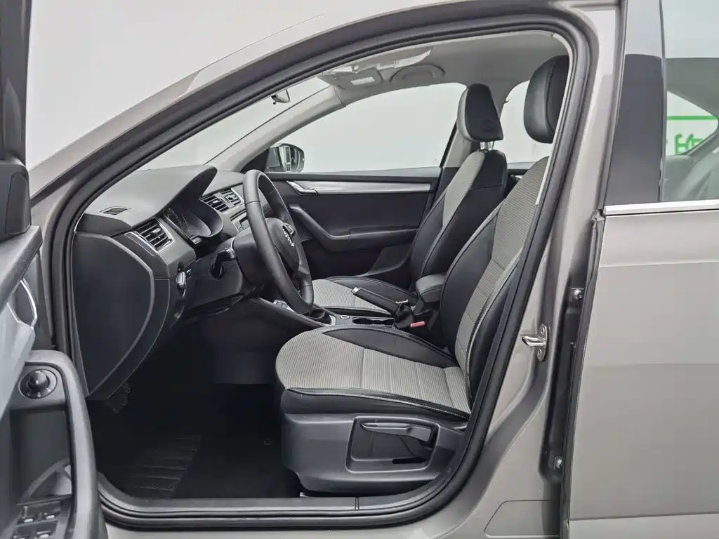 Skoda Octavia — миниатюра 10