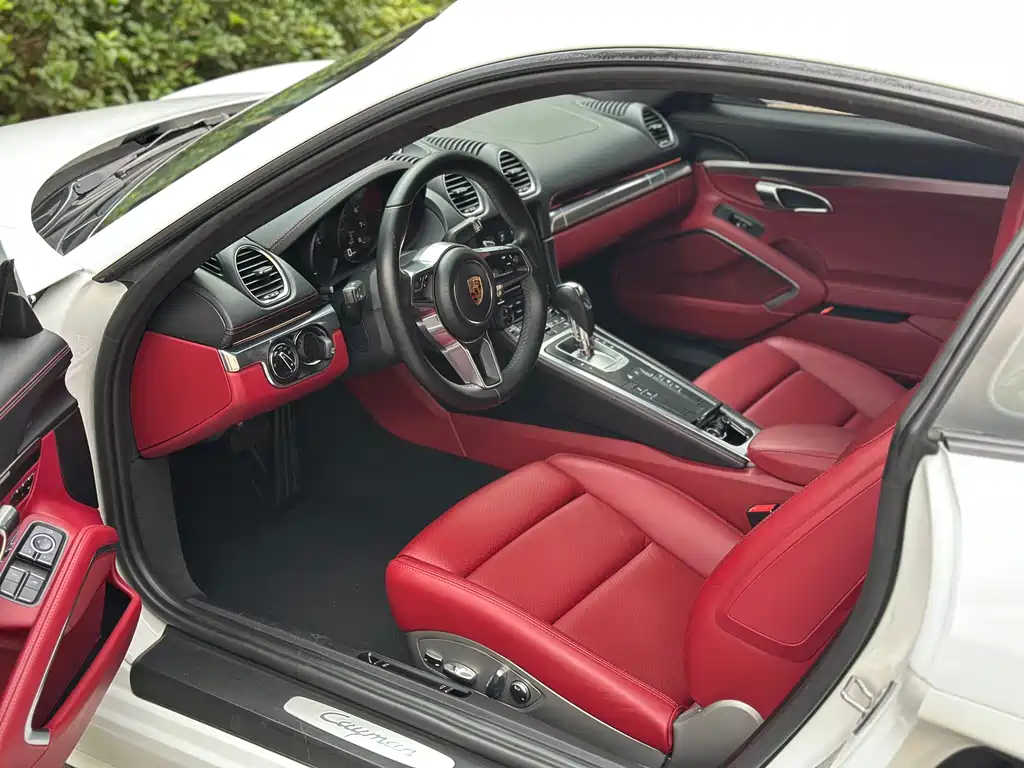 Porsche 718 2020 Cayman 2.0T