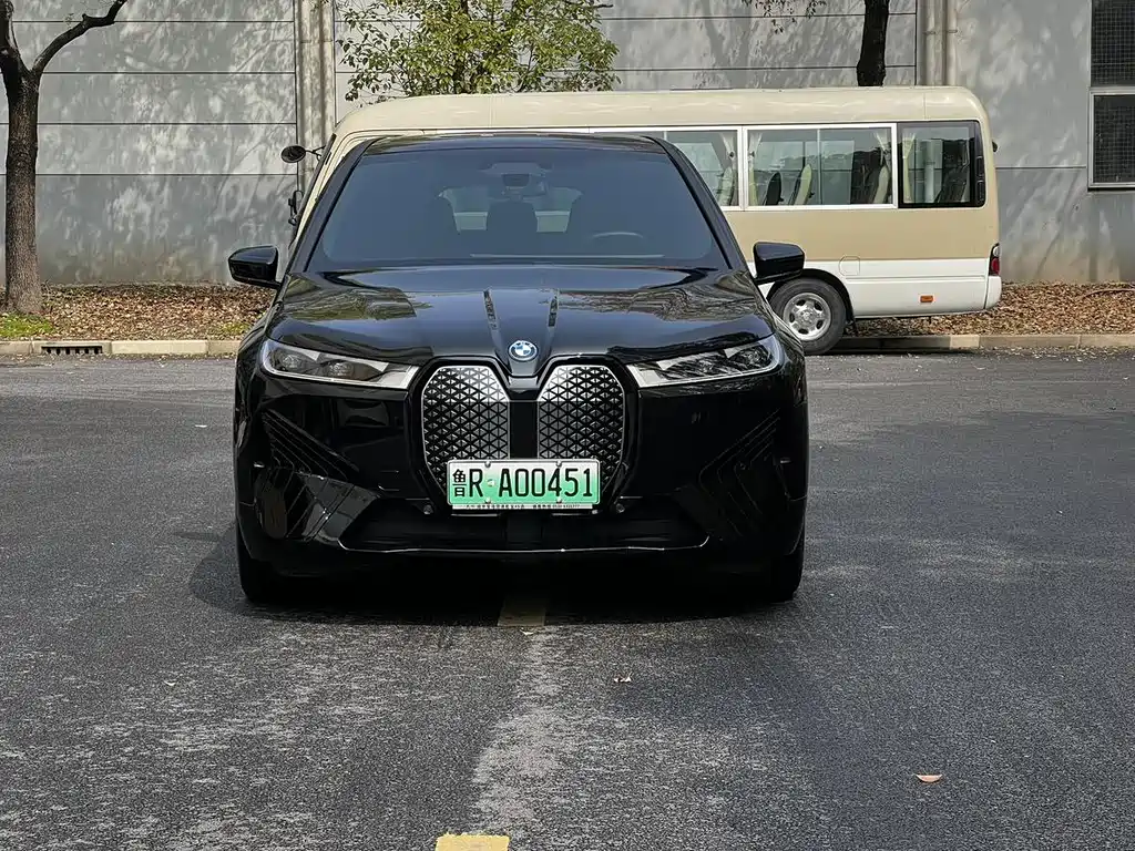 BMW iX 2022 xDrive40