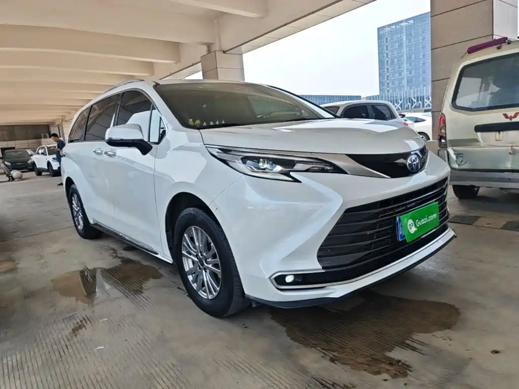 Toyota Sienna 2021 2.5L Luxury