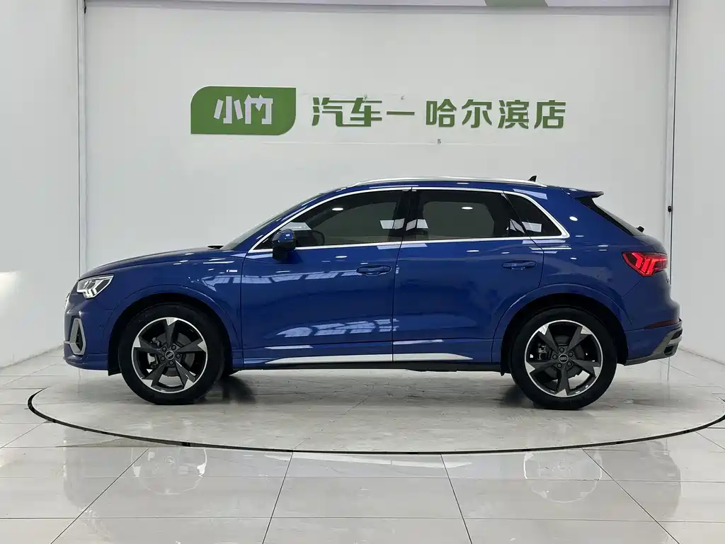 Audi Q3 2023 35 TFSI Fashion (1.4T)