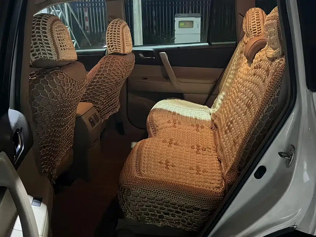 Toyota Highlander 2011 2.7L 5 мест Elite