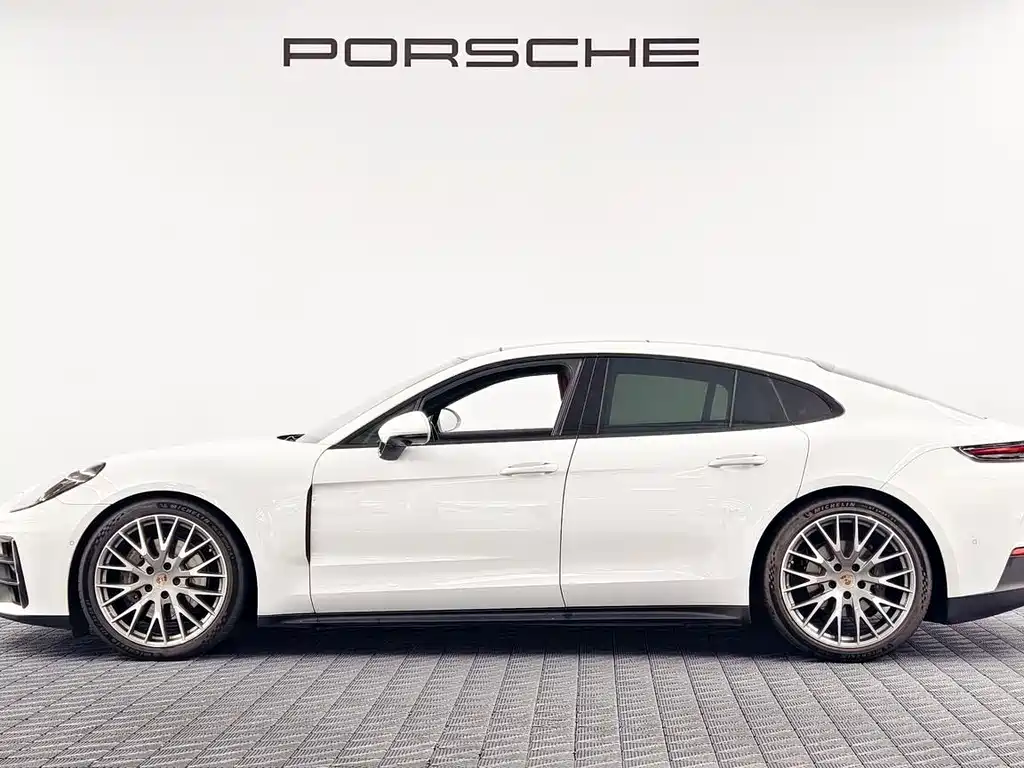 Porsche Panamera — миниатюра 4