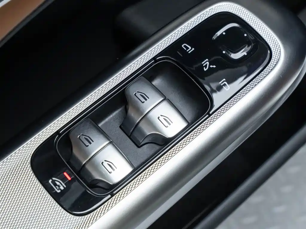 Mercedes-Benz E-Class E 2025 E 300 L Luxury