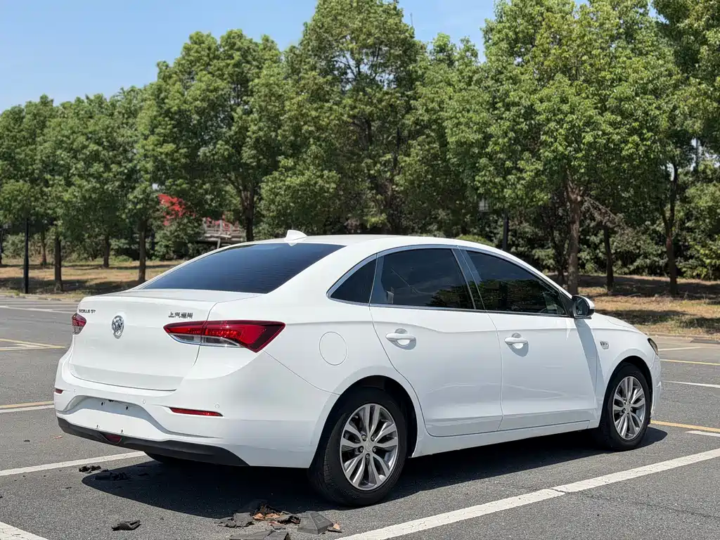 Buick Excelle — миниатюра 7