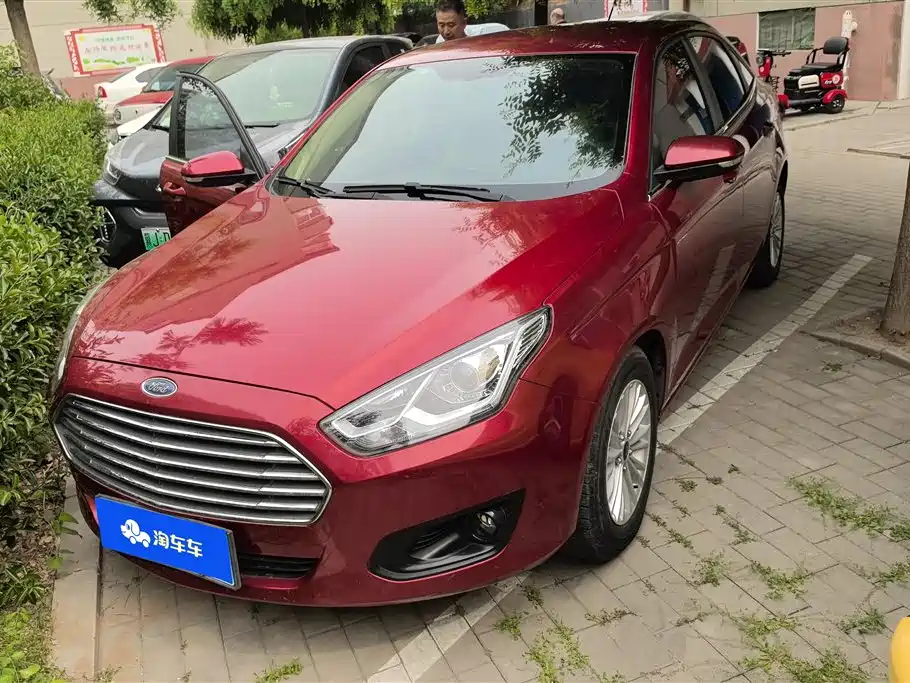 Ford Escort 2015
