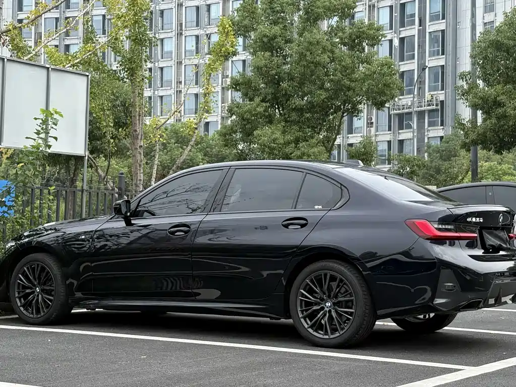 BMW 3 Series — миниатюра 7