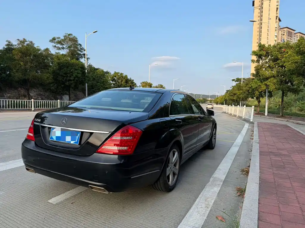 Mercedes-Benz S-Class — миниатюра 12