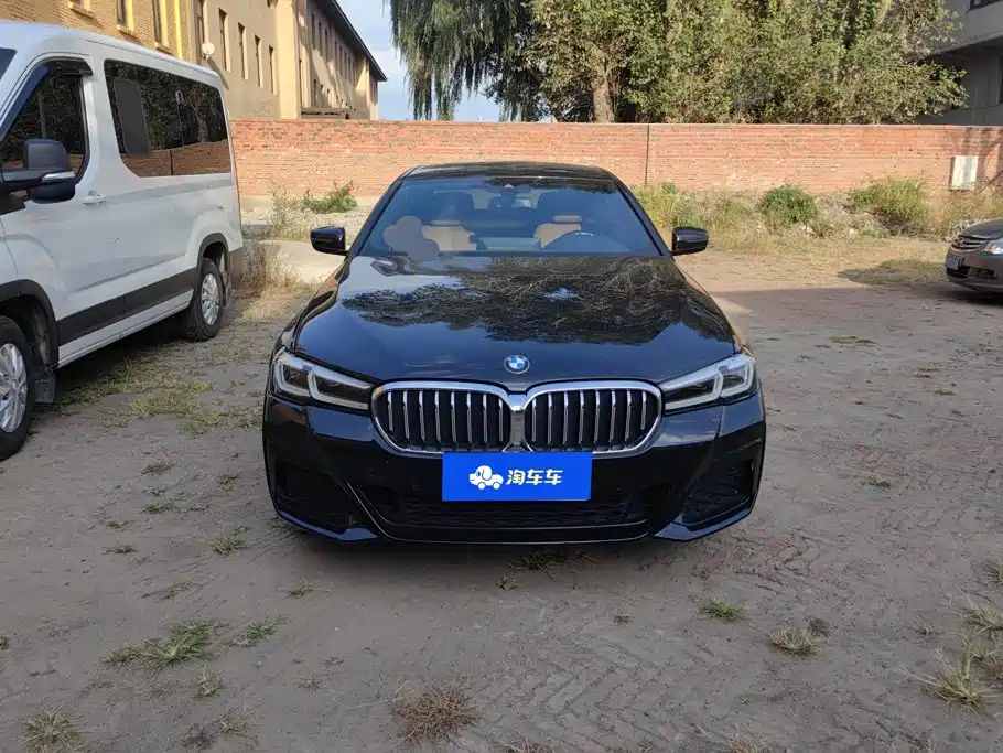 BMW 5 Series — миниатюра 2