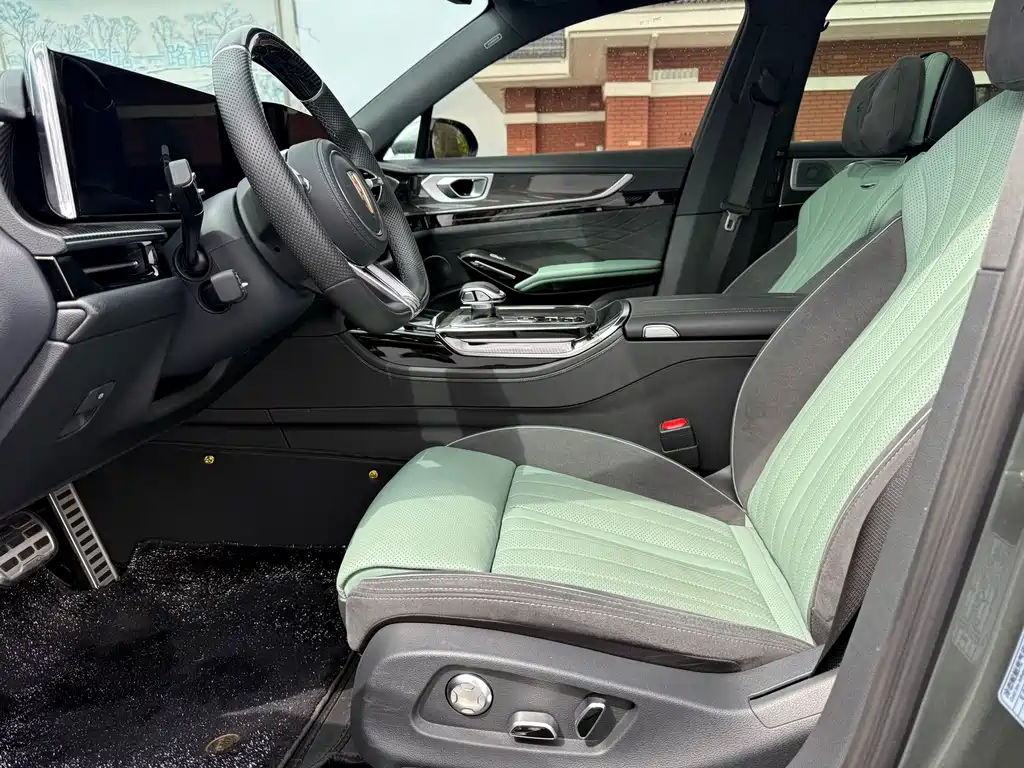 Hongqi H9 2024 3.0T