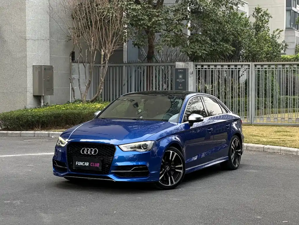 Купить Audi S3