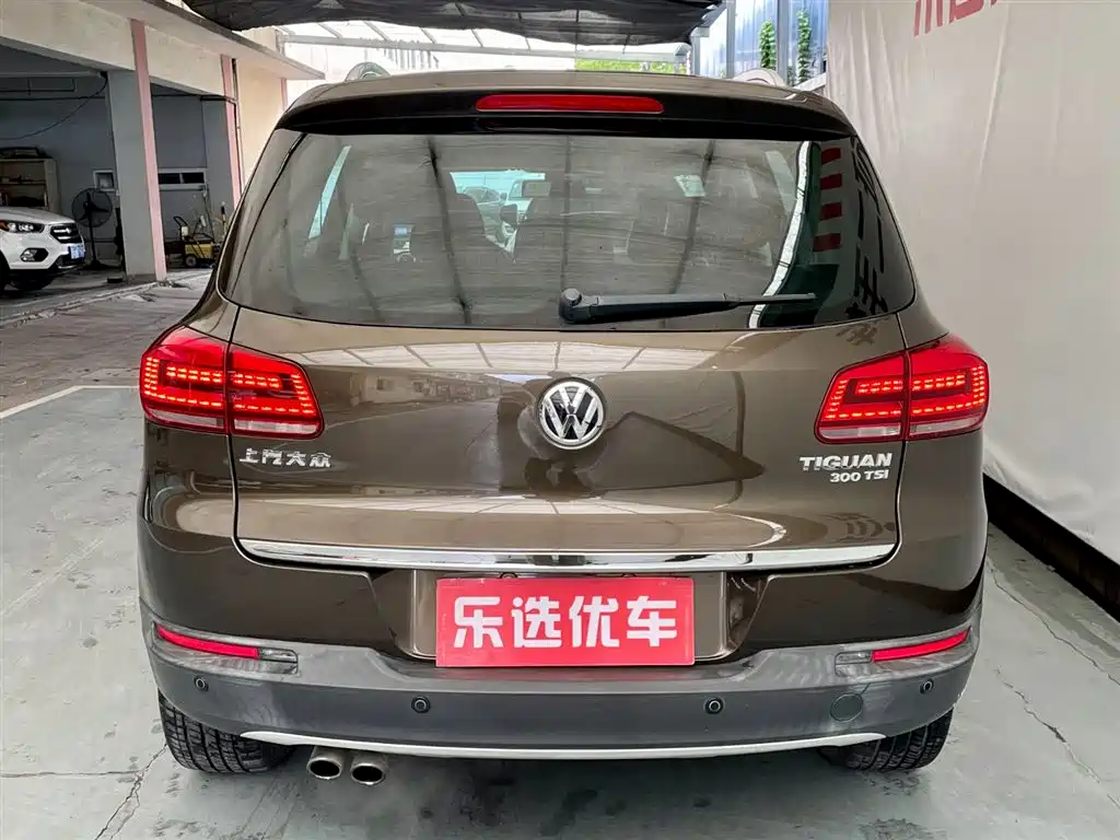 Volkswagen Tiguan 2016 300TSI AT Luxury