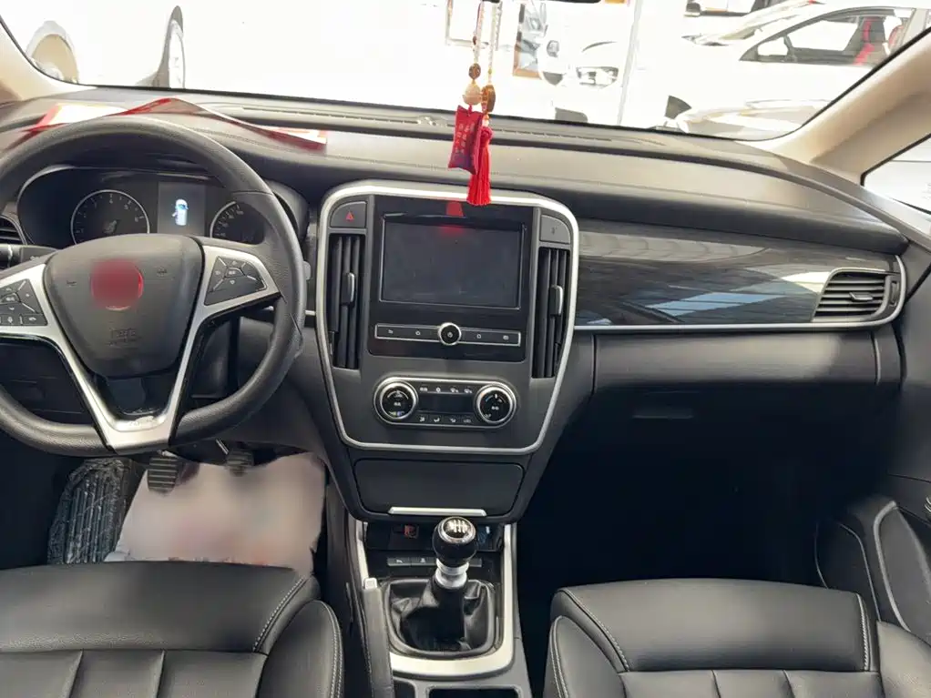 BYD MAX — миниатюра 12