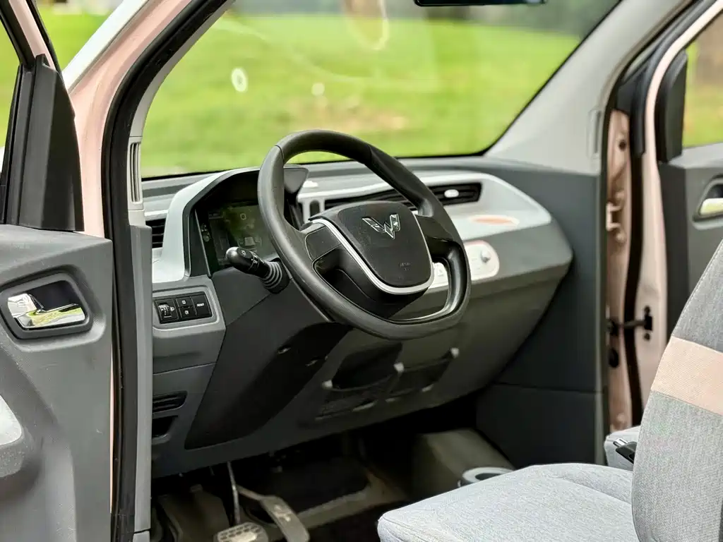 Wuling MINIEV — миниатюра 11