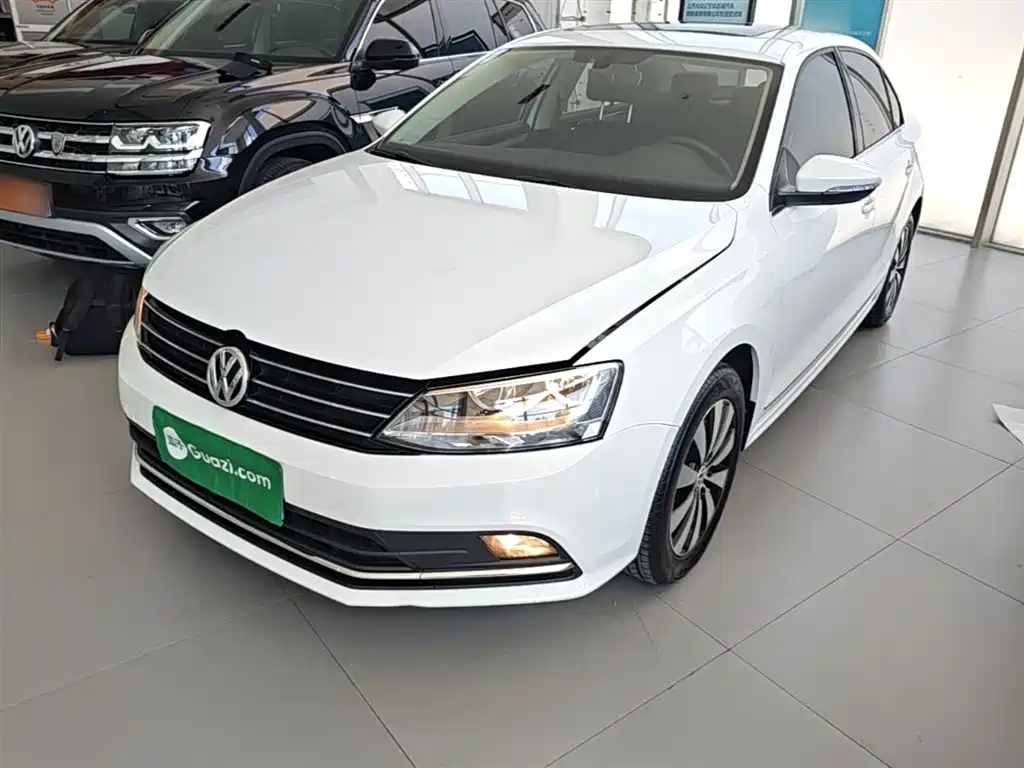 Volkswagen Sagitar 2019
