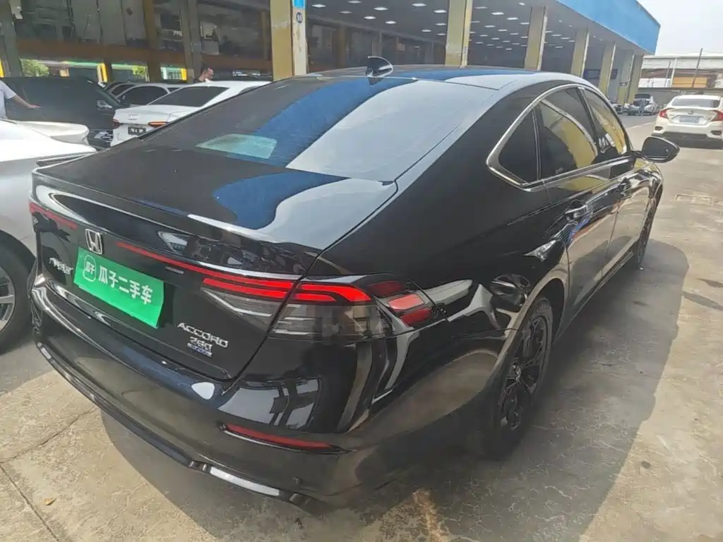 Honda Accord — миниатюра 7