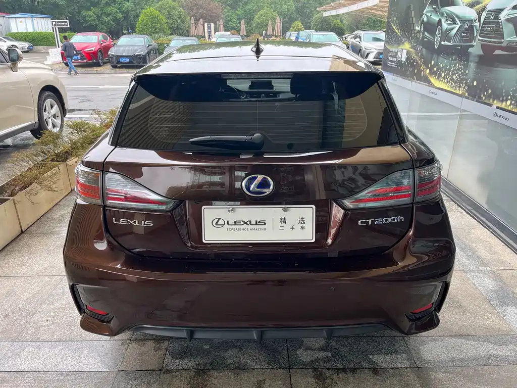 Lexus CT — миниатюра 6