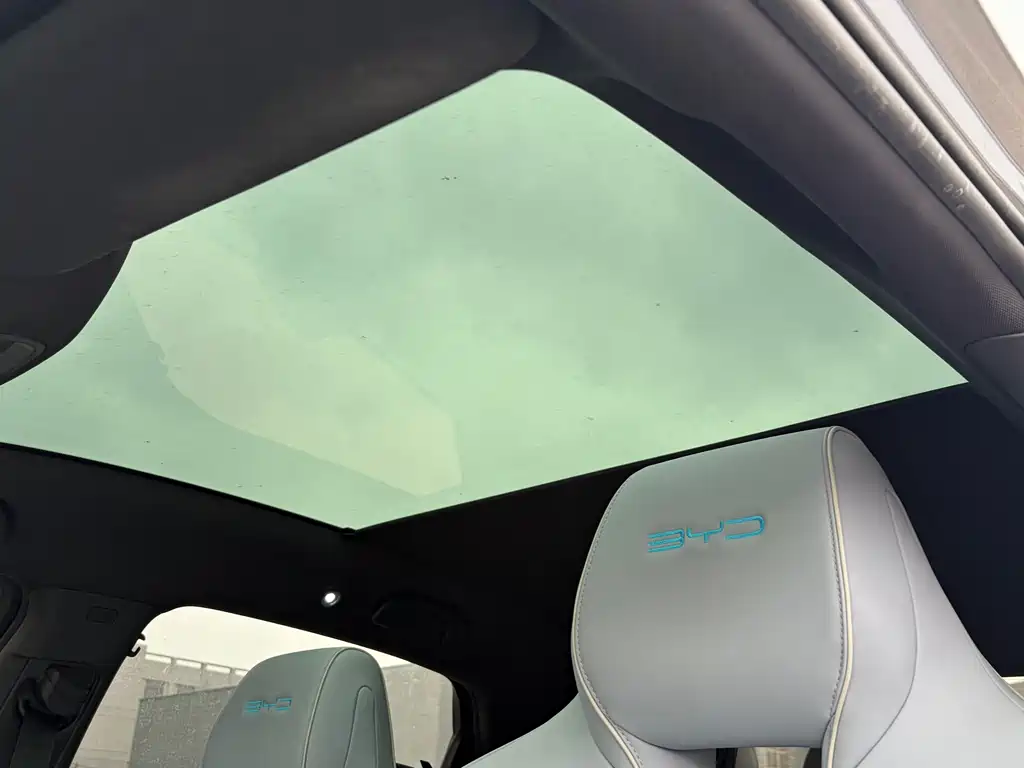BYD Seal — миниатюра 19