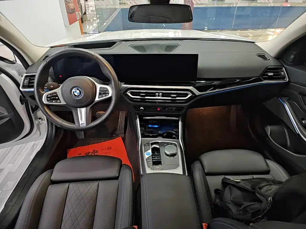 BMW i3 — миниатюра 10