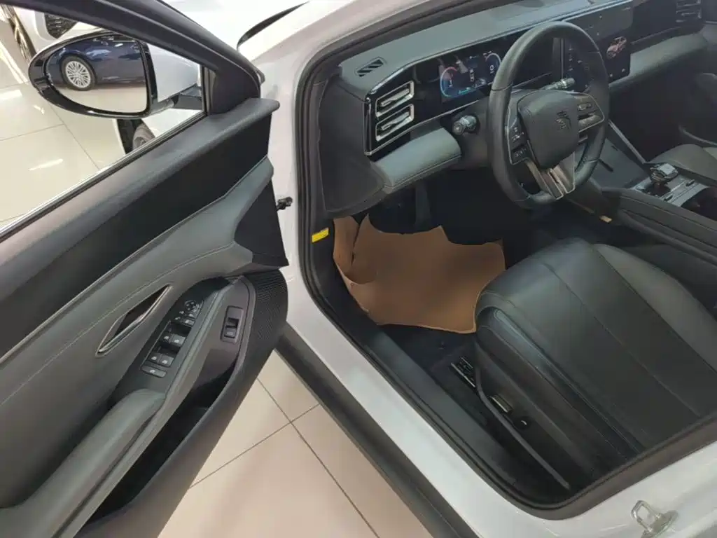 BYD Qin L — миниатюра 16