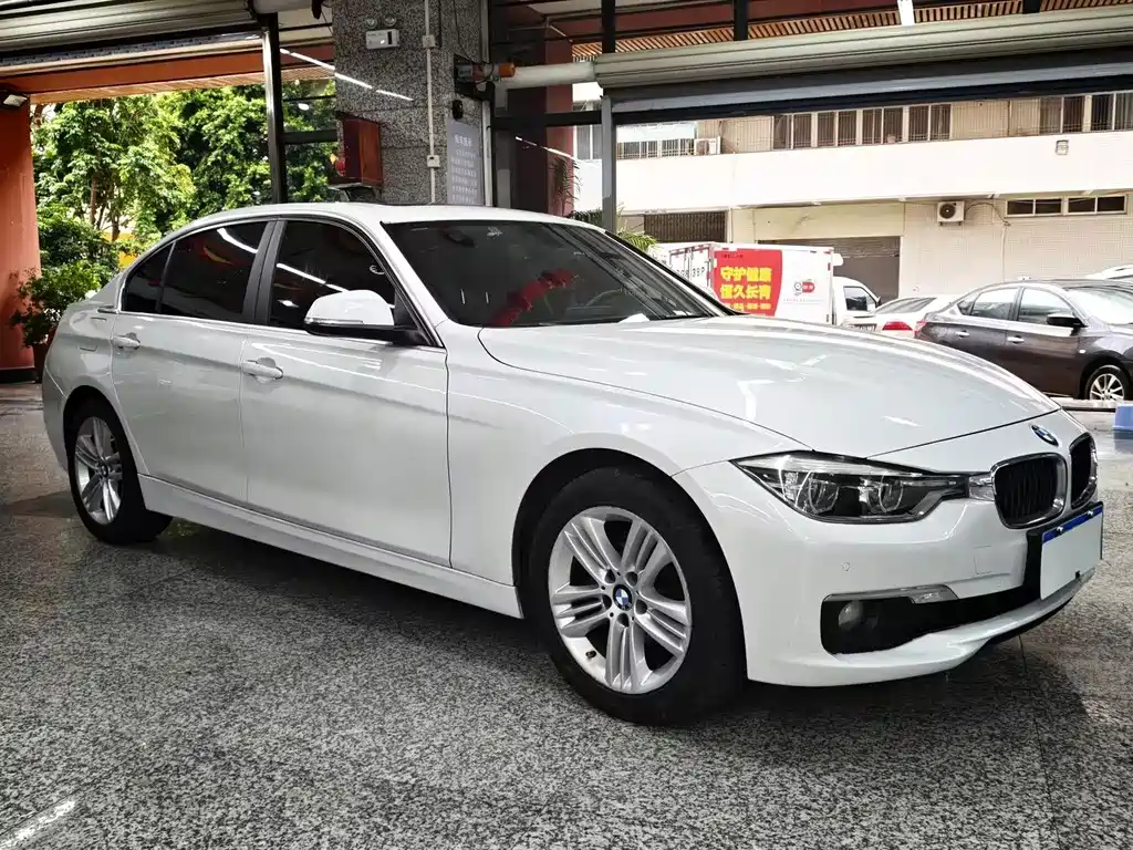BMW 3 Series — миниатюра 3