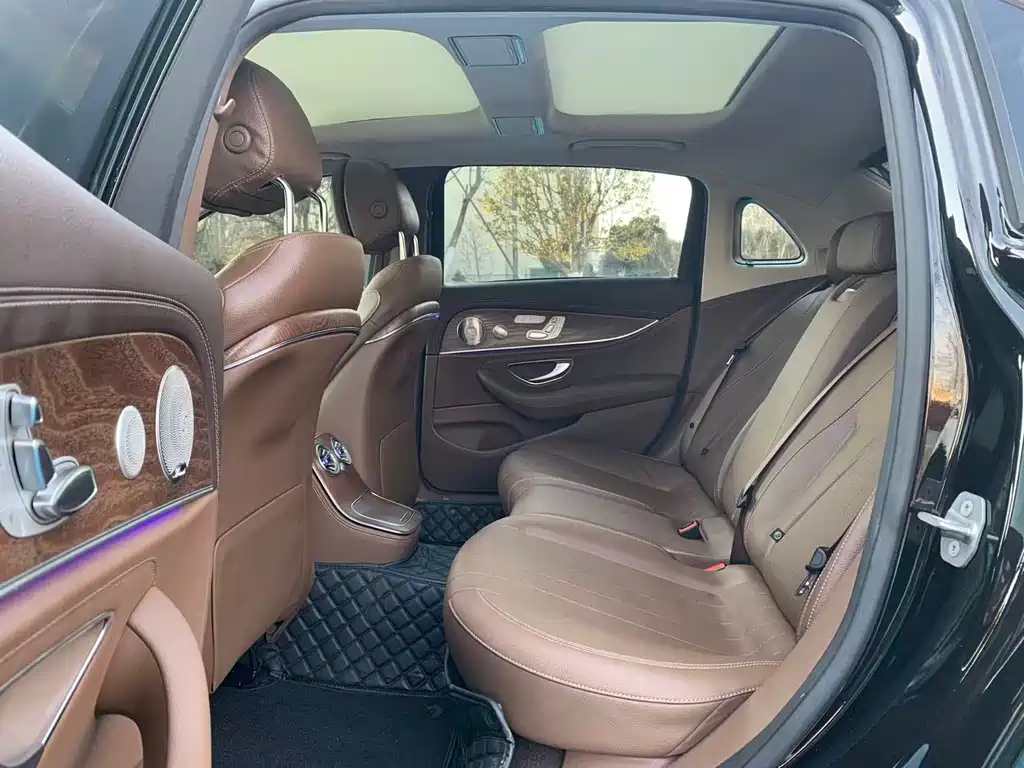 MERCEDES-BENZ E CLASS