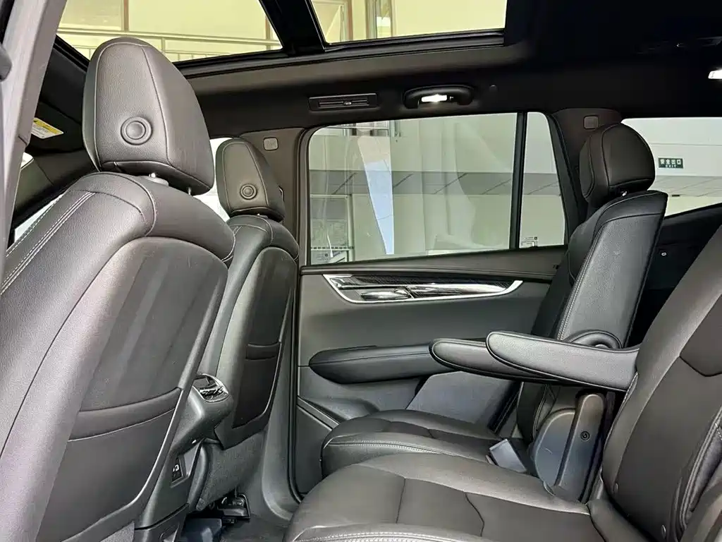 Cadillac XT6 — миниатюра 10