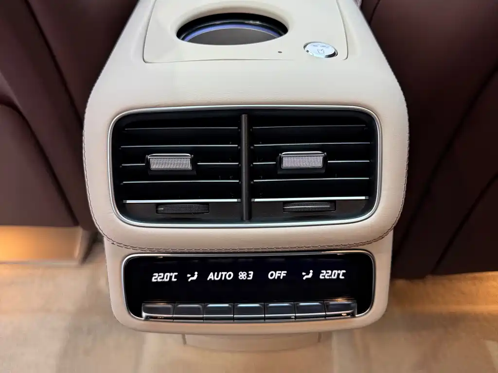 Mercedes-Benz GLS — миниатюра 15