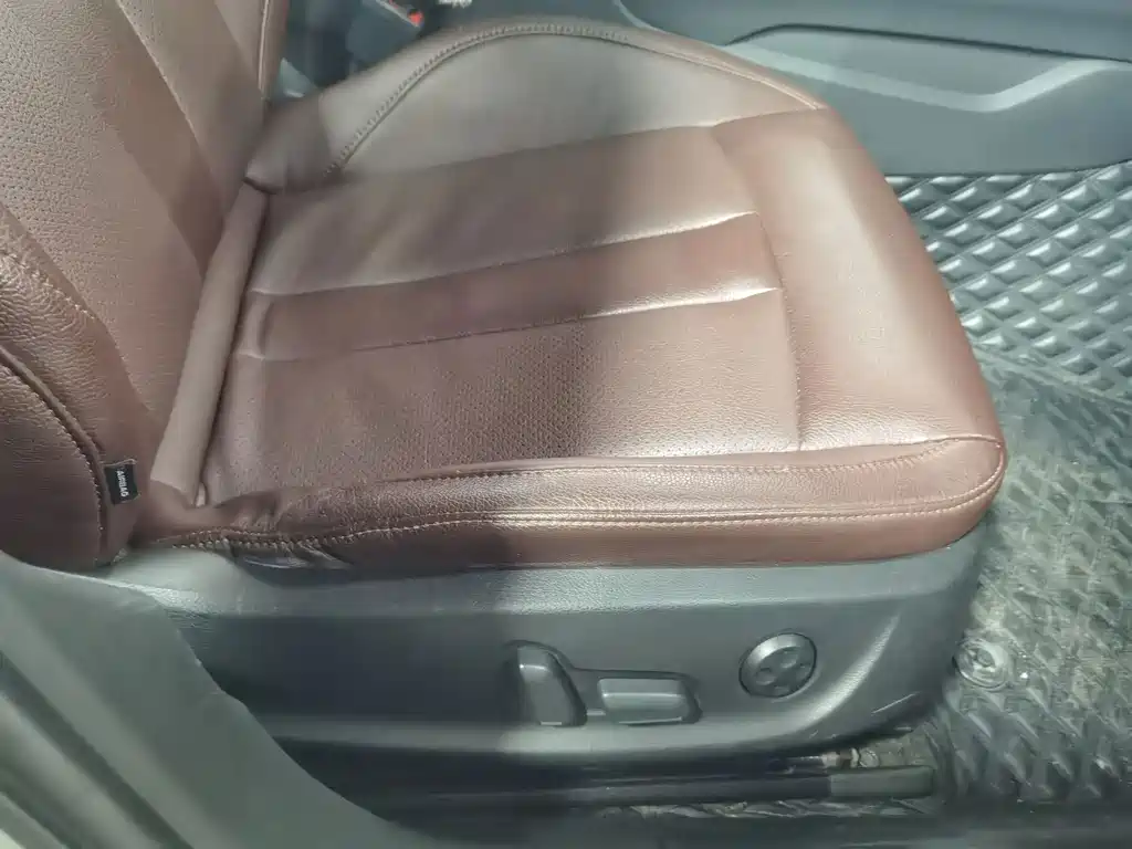 Audi A4L — миниатюра 14