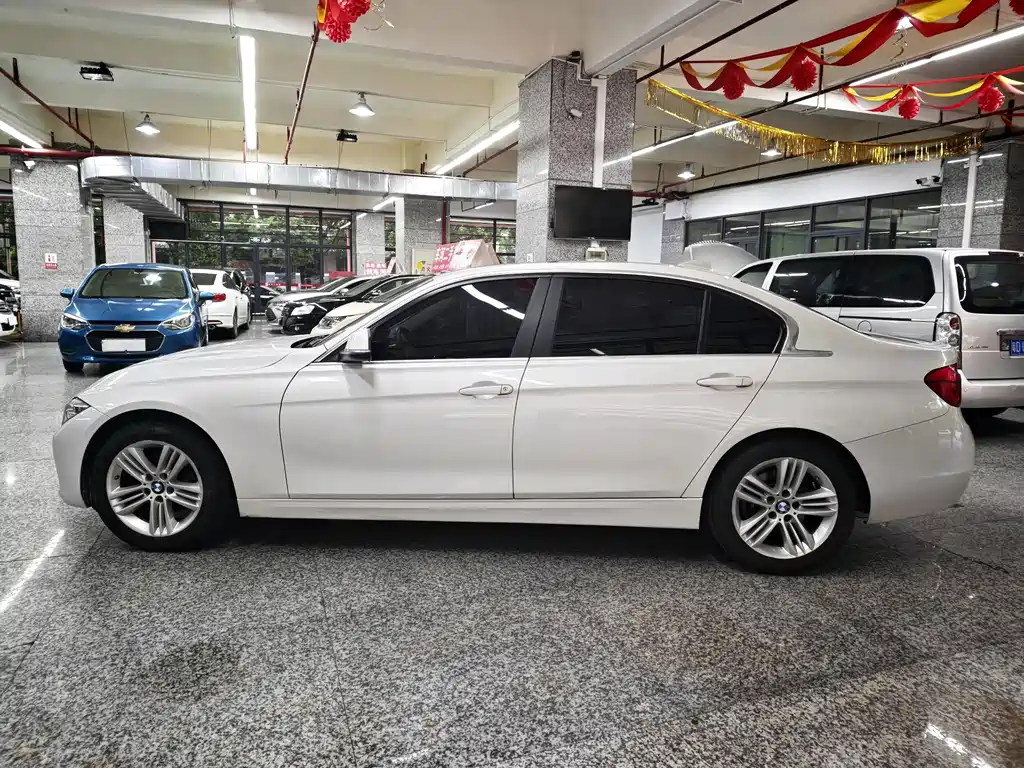 BMW 3 Series — миниатюра 17