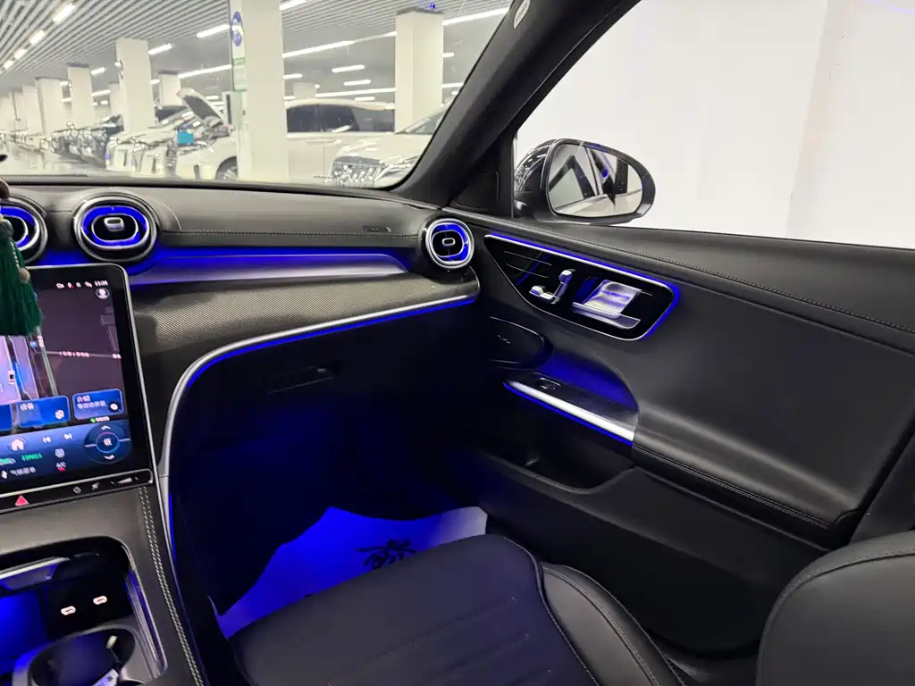 Mercedes-Benz C-Class — миниатюра 8