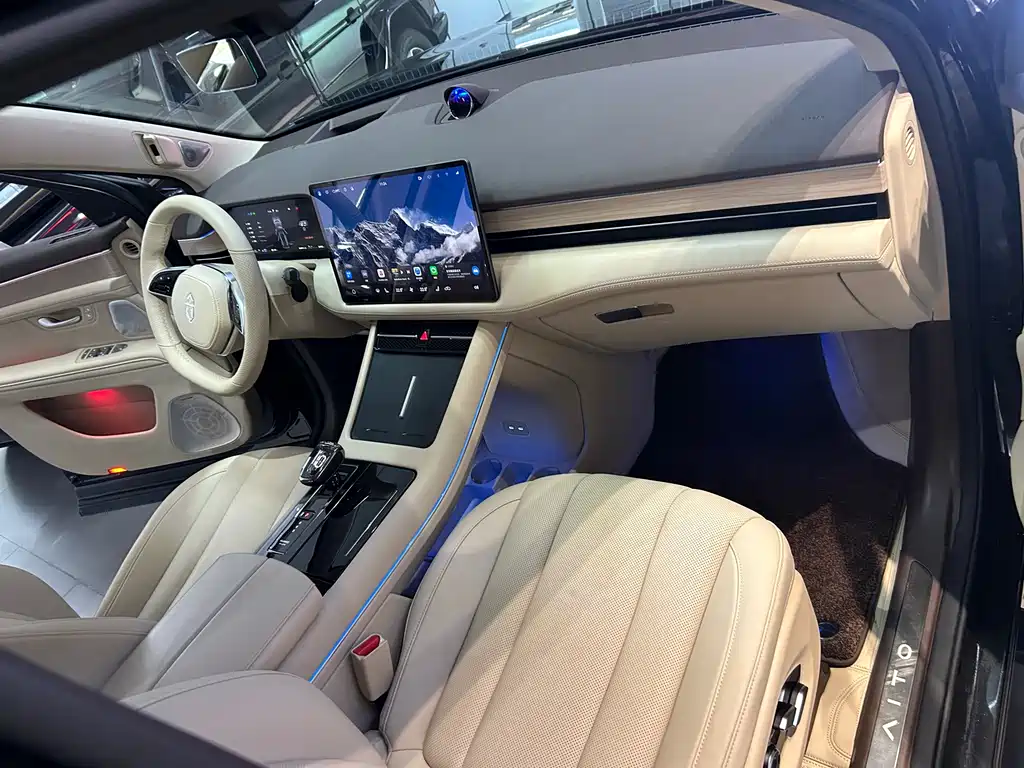 Aito M7 2024 1.5T Smart Drive Max 5 мест