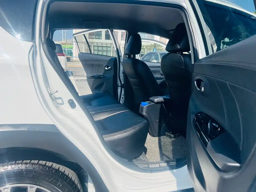 TOYOTA YARIS L ZHIXUAN