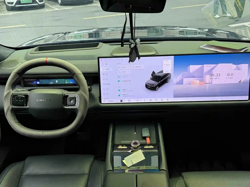 Lynk & Co 900 — миниатюра 15