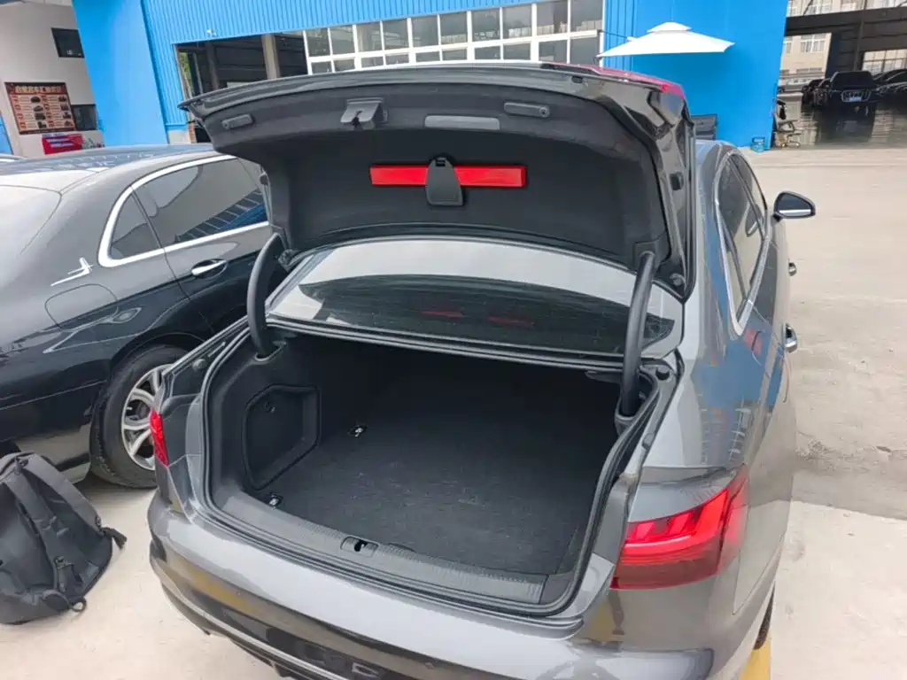 Audi A4L — миниатюра 19