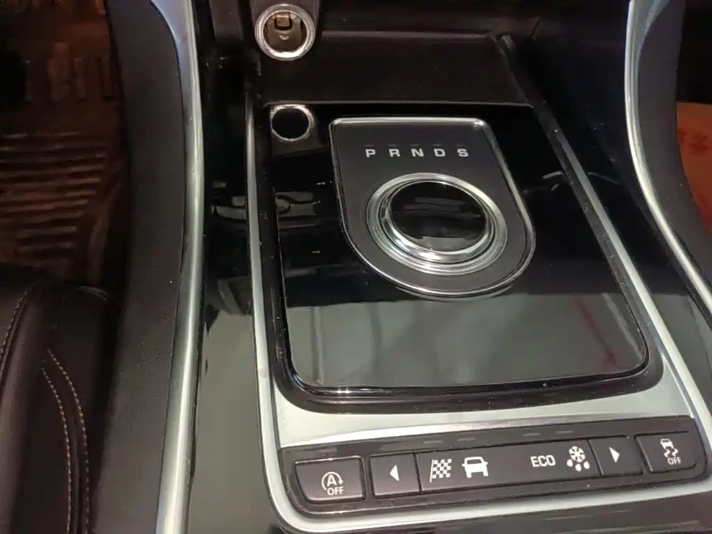 Jaguar XEL — миниатюра 14