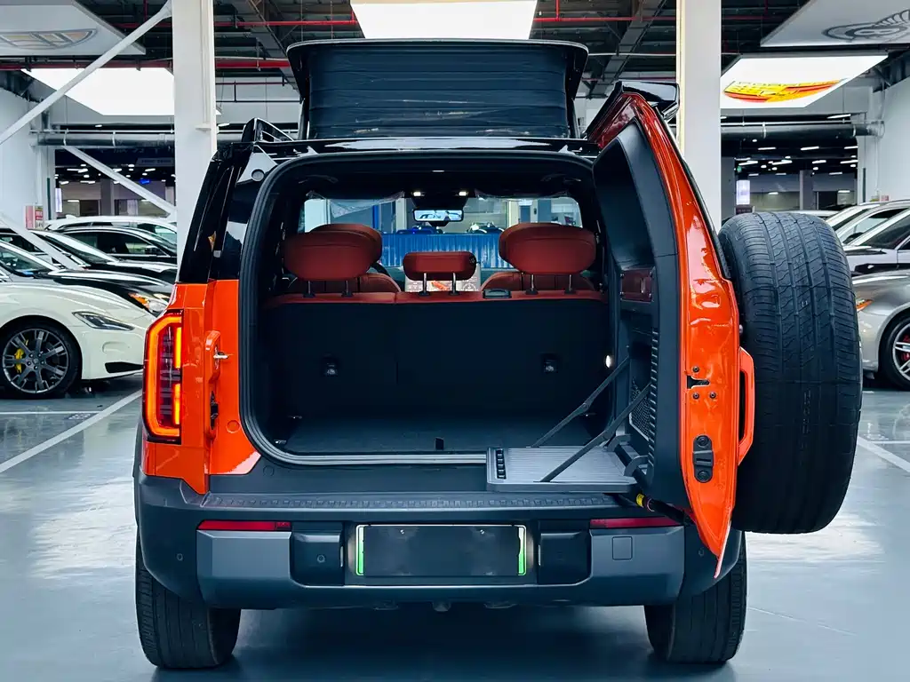 Ford Bronco Basecamp — миниатюра 11