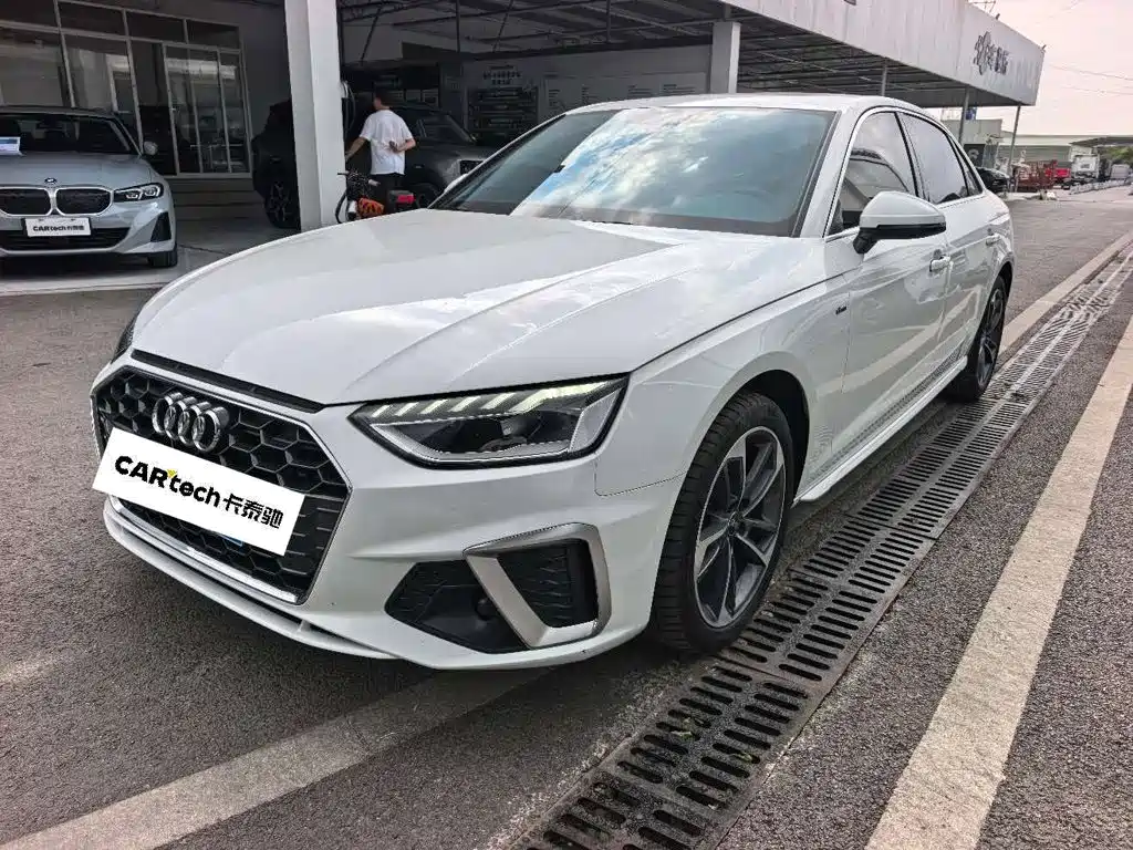奥迪A4L 2023款 40 TFSI 时尚动感型 2023