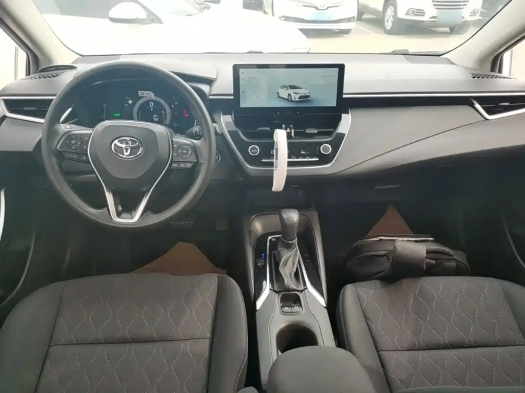 Toyota Corolla — миниатюра 10