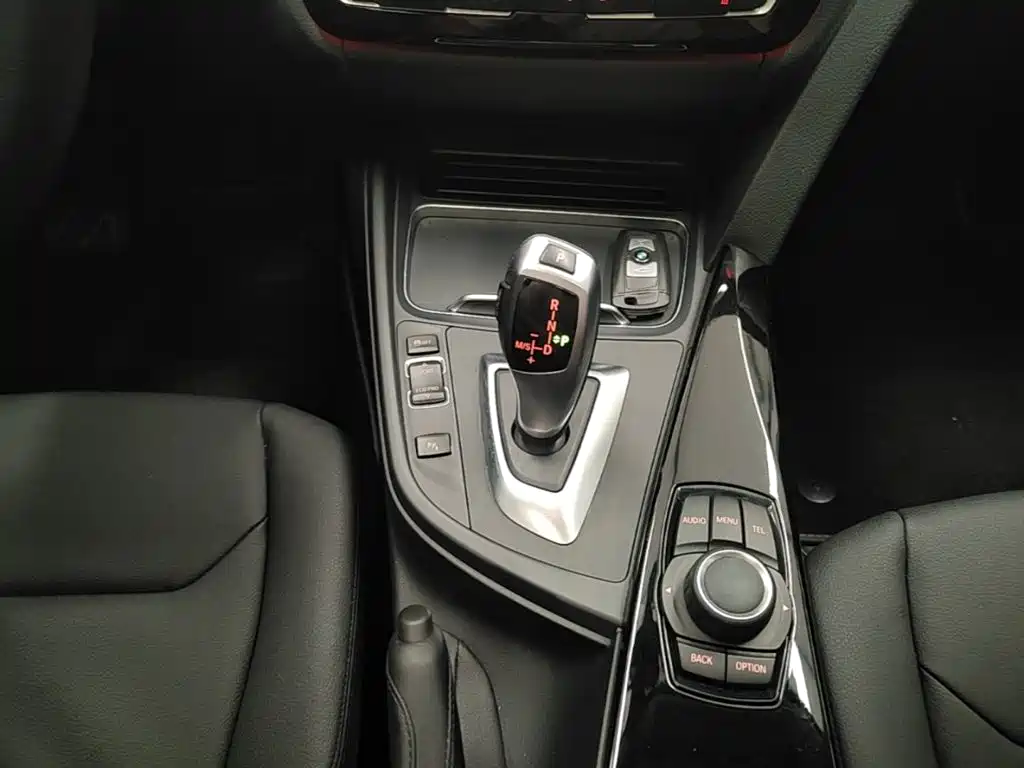 BMW 3 Series — миниатюра 14