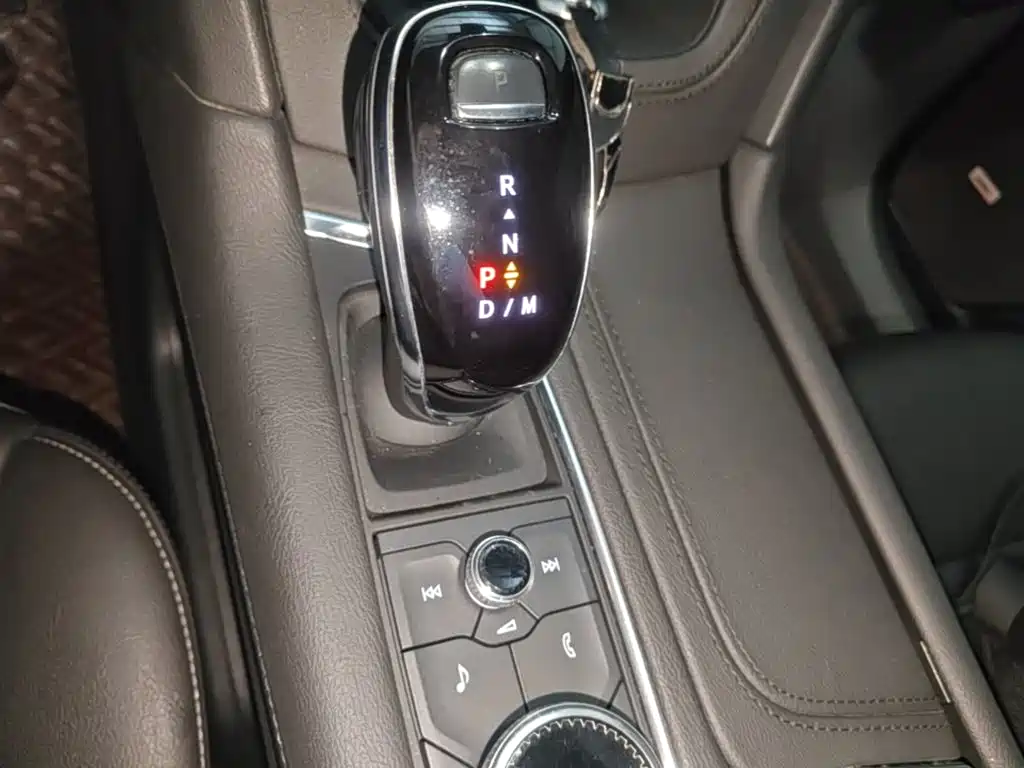 Cadillac XT6 — миниатюра 14
