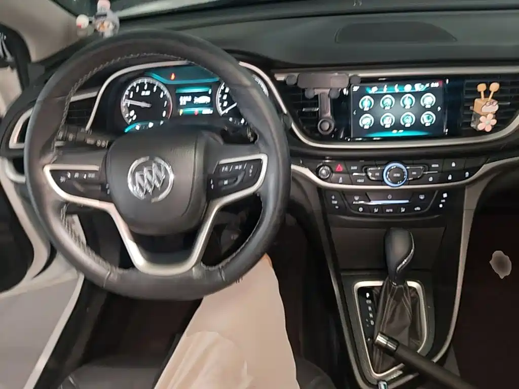 Buick Excelle — миниатюра 10