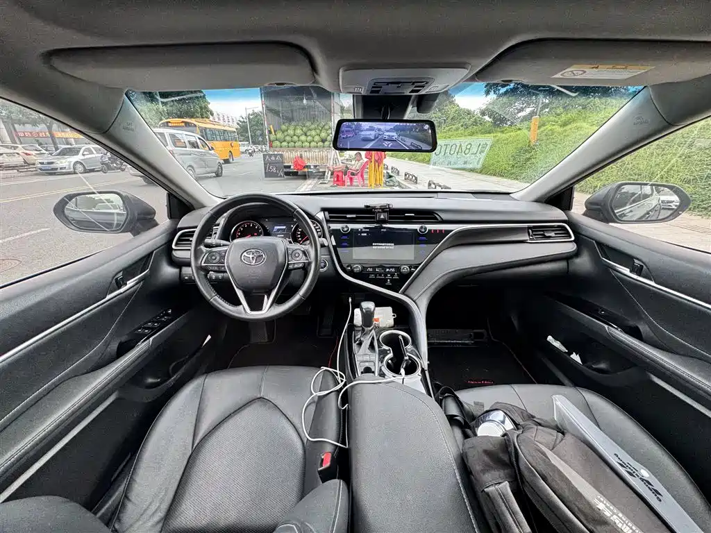 Toyota Camry — миниатюра 7