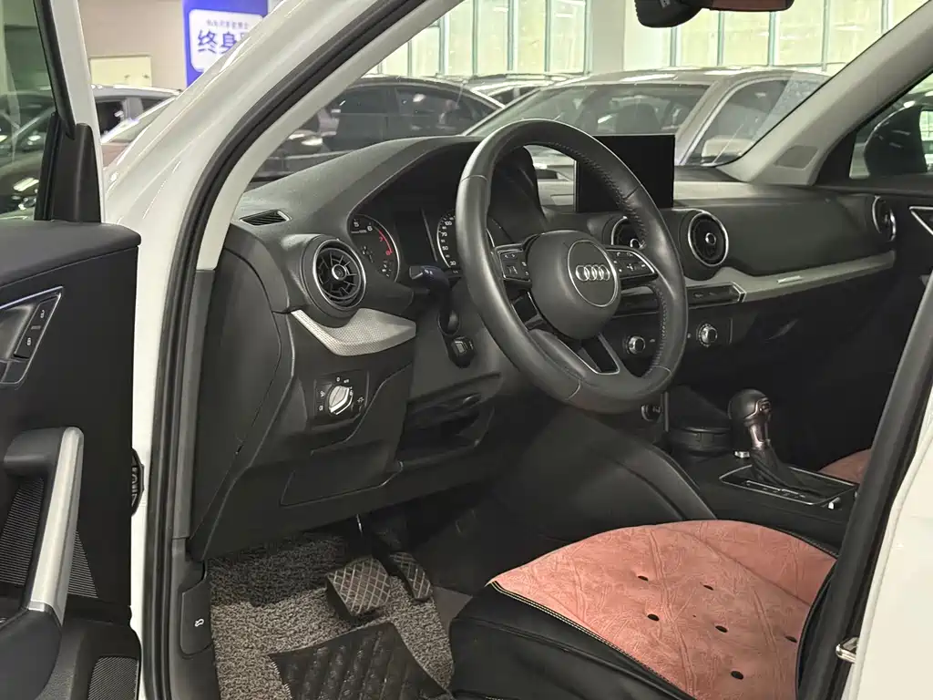 Audi Q2L — миниатюра 4