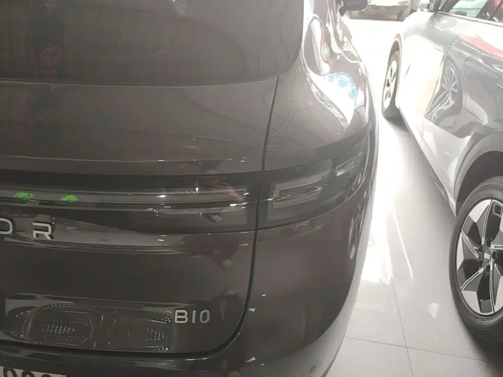 Leapmotor Leapmotor B10 — миниатюра 8