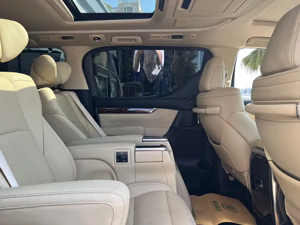 Toyota Alphard 2021 2.5L Luxury