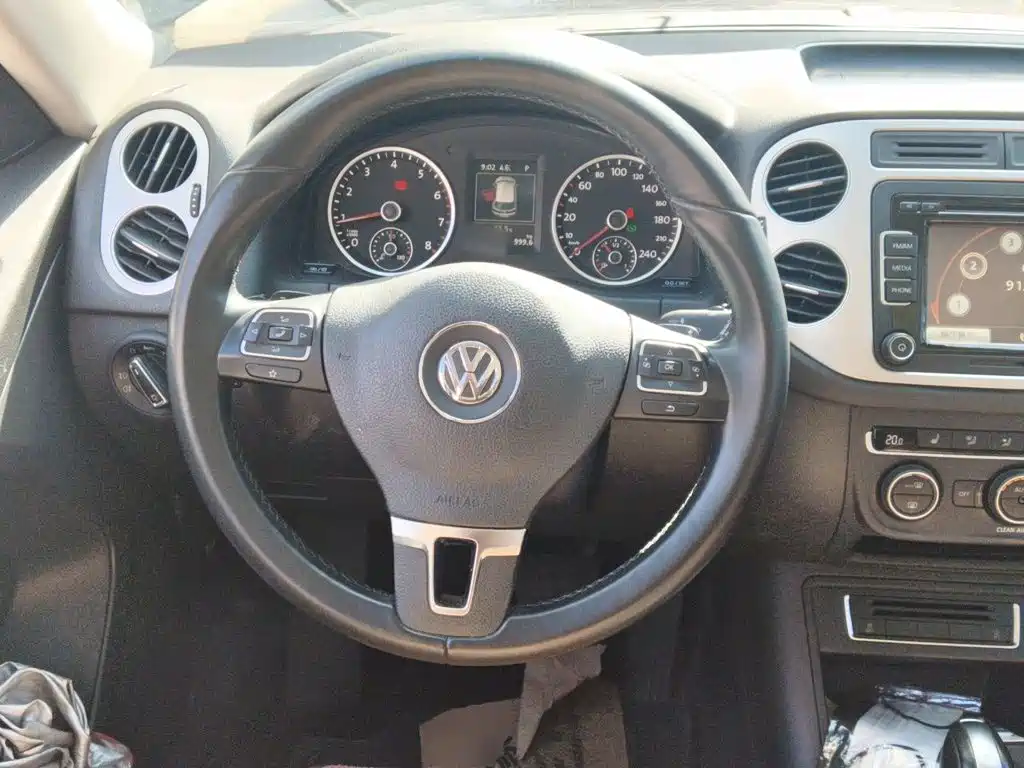 Volkswagen Tiguan — миниатюра 11