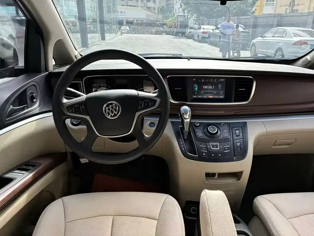 Buick GL8 — миниатюра 5