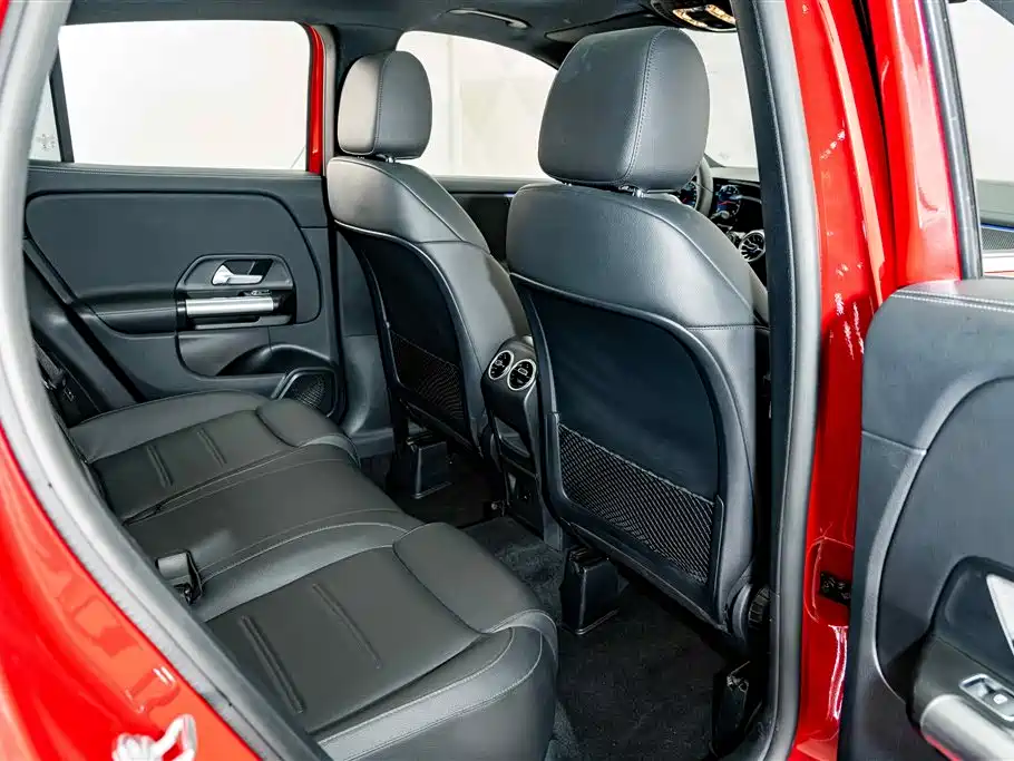 Mercedes-Benz GLA — миниатюра 21